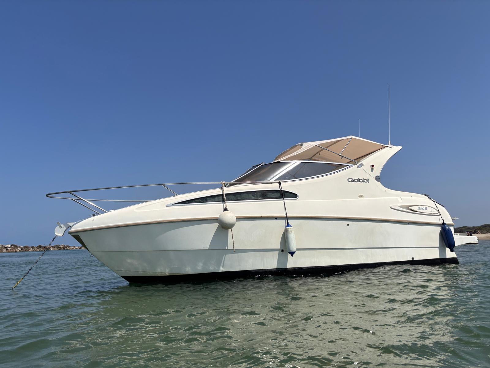 GOBBI 245 CABIN + 200 HP VOLVO PENTA<br><a href=dettaglio.aspx?Id=419 >VAI ALLA SCHEDA</a>